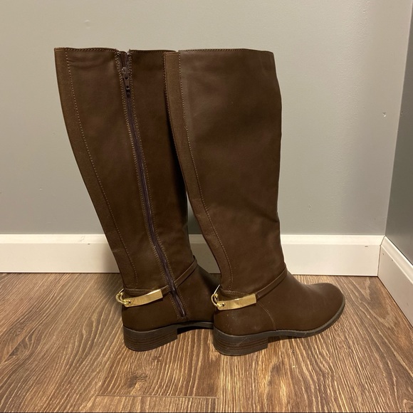 CONNOR BOOTS, Size 7 - Picture 7 of 10